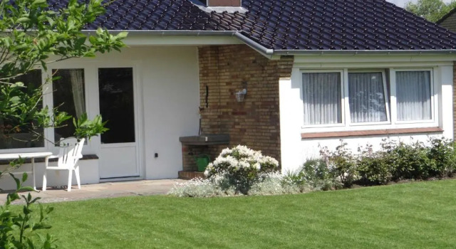 Bue Ferienhaus H Hahn 90