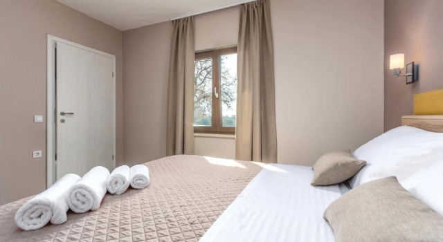 Beautiful Home in Katun With Wifi and 3 Bedrooms
