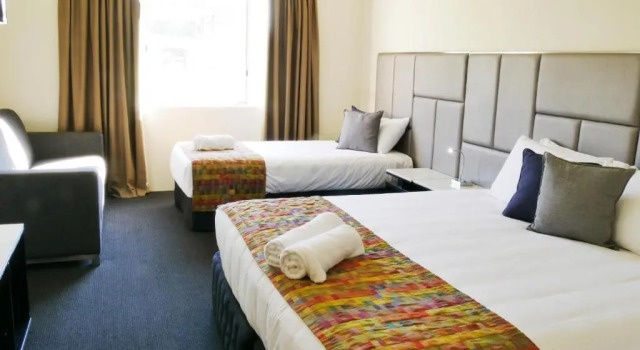 Номер Superior Country Capital Motel