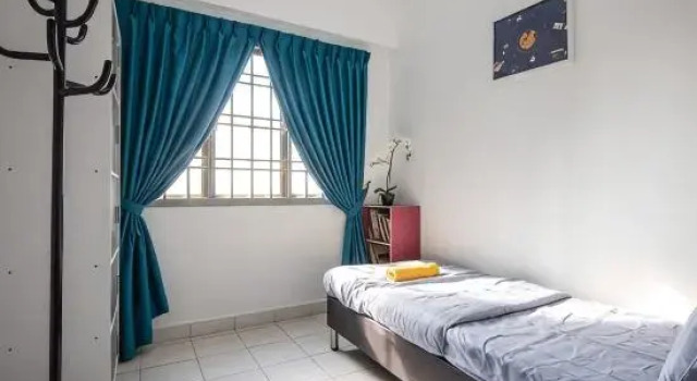 Люкс Deluxe A Modern 3BR Home Near Danga Bay, Free Parking