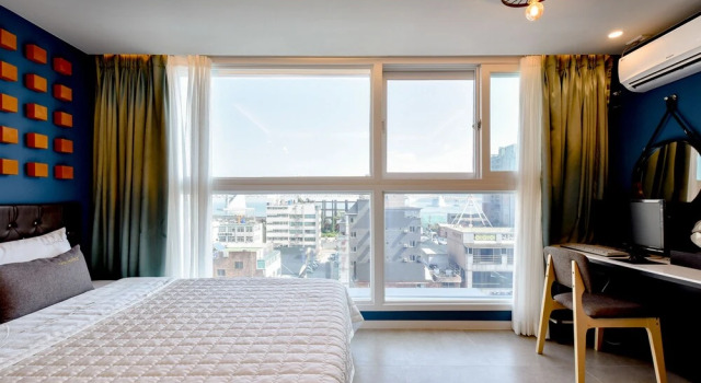 The SWEET Hotel