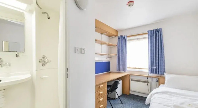 Vibrant Ensuite Rooms - HATFIELD - Hostel, Забронировать Хостел Хостелы Хартфордшир, Хостел