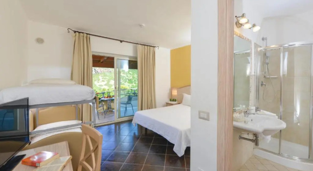 Трёхместный номер Standard Castelsardo Resort Village