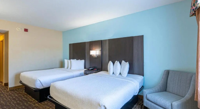 Четырёхместный номер Standard River Bend Inn - Pigeon Forge