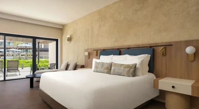 Двухместный полулюкс Poolside Terrace Secrets Baby Beach Aruba Adults Only