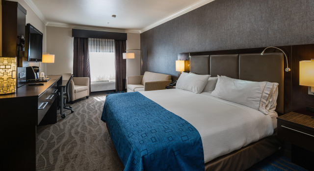 Holiday Inn Express & Suites Santa Clara by IHG