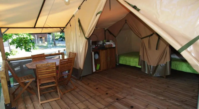 Тент Camping La Rochette