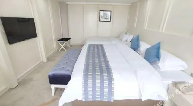 Familie Suite Royal Hotel