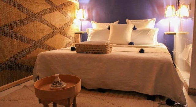 Camera Standard Riad Amra