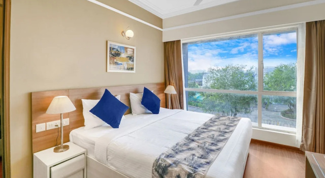 Люкс Deluxe с балконом Starlit Suites Newtown Kolkata