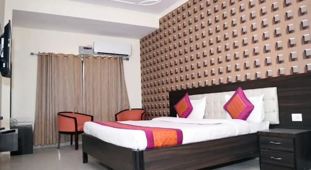 Ganga Darshanam Guest House