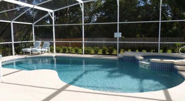 Ir700or 3 Bedroom Villa by Redawning, Buchen Sie Villa Hotels in Four Corners mit Pool, Schwimmbad
