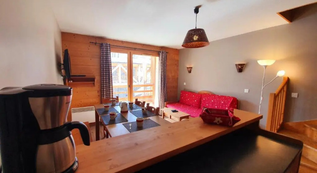 VARS - T3 DUPLEX 6 personnes - CDRA51, Prenota Hotel Hotel a Alvernia con parcheggio, Parcheggio