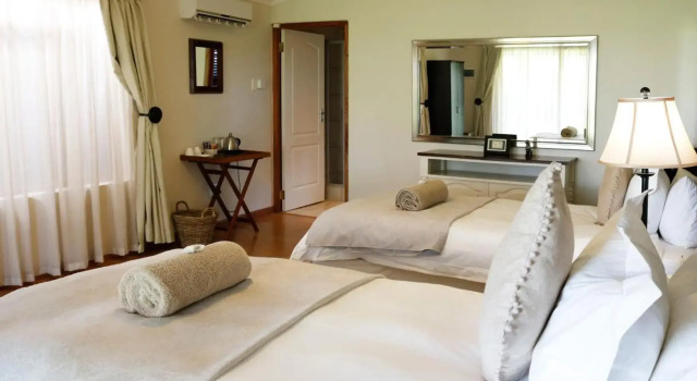 Otterskloof Private Game Reserve, Забронировать Дом для отпуска Отели Фри-Стейт с парковкой, Парковка
