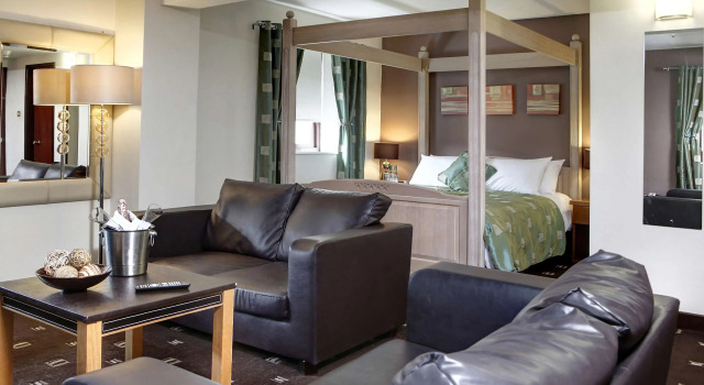 Hotel St Pierre, Varaa Hotelli 3 tähden hotellit kohteessa Merseyside, 3*
