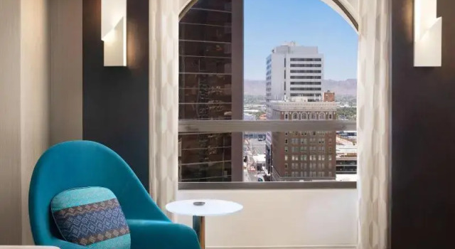Двухместный номер Standard с красивым видом из окна Renaissance Phoenix Downtown Hotel