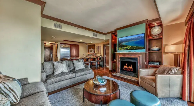 Mid-mountain Luxury At Northstar 2 Bedroom Condo by RedAwning, Забронировать Отель Траки Скво-Вэлли, рядом с Tahoe Zephyr Express