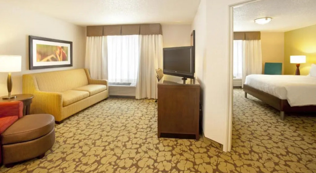 Полулюкс Hilton Garden Inn Minneapolis/Eden Prairie