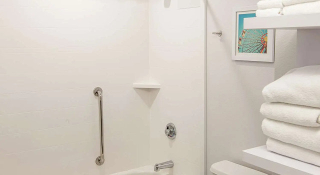 Двухместный люкс Hampton Inn Cleveland-Solon