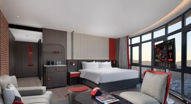 Люкс Liride Red Hotel