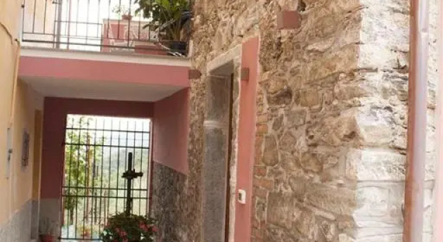 Il Borgo Di Pegui, Buchen Sie Hotel Cavanella Vara Ligurien