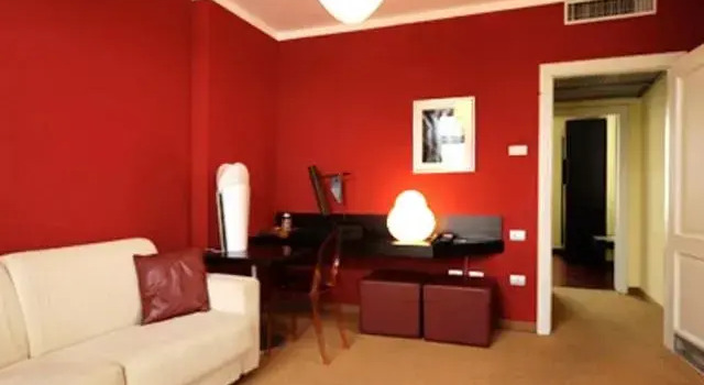 Nine Hotel