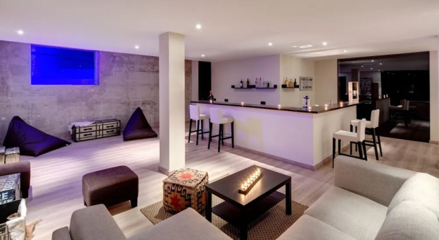 Contemporary Villa, Golf La Alquería, Benahavis, Marbella, Забронировать Вилла Бизнес-отели Бенаавис, 4* 5*