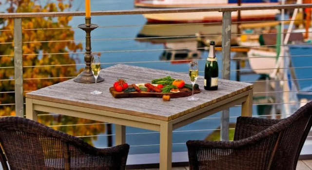 Апартаменты Superior Island Inn at 123 West