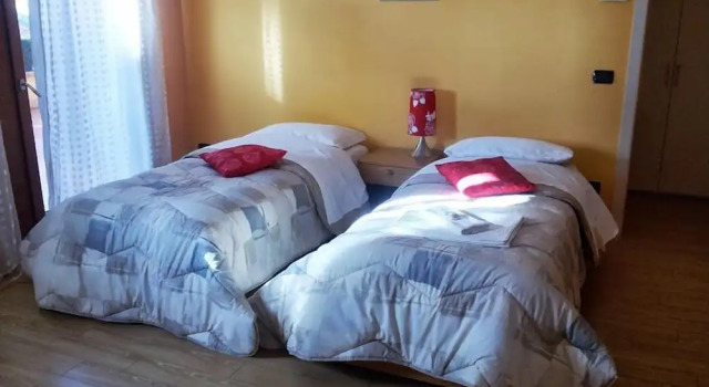 La Marina Ristorante e Residence, Buchen Sie Hotel Pontida Provinz Bergamo