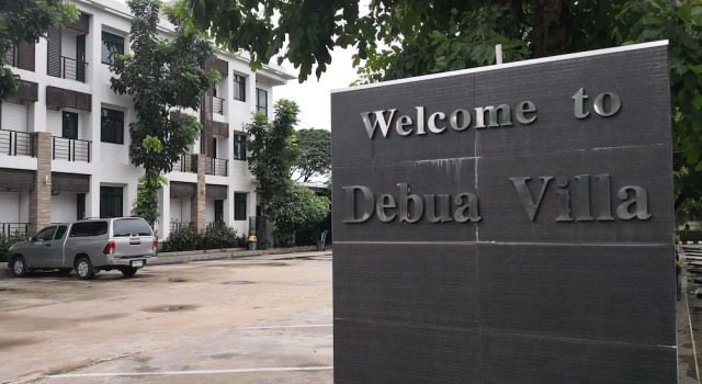 Debua Villa 1, Varaa Villa Hotellit North-Eastern Thailand pysäköinnillä, Pysäköinti
