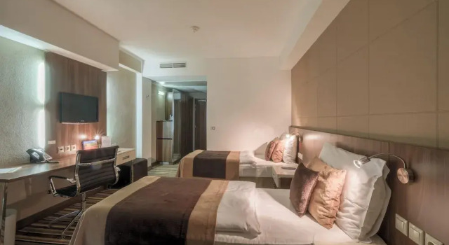 Двухместный номер Standard с балконом Business Hotel Astrum Laus