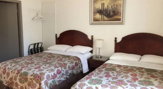 Четырёхместный номер Comfort Hotel Bon Accueil