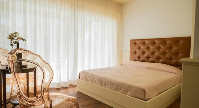 Luxury B&B La Riserva Dannunziana, Book Bed and Breakfast Hoteller i Pescara med pool, Swimmingpool