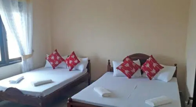 Sunflower Holiday Inn, Забронировать Отель Канди 