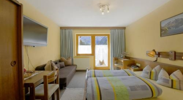 Pension Bergkristall, Rezerwuj Chalet Wille w Pitztal, Willa