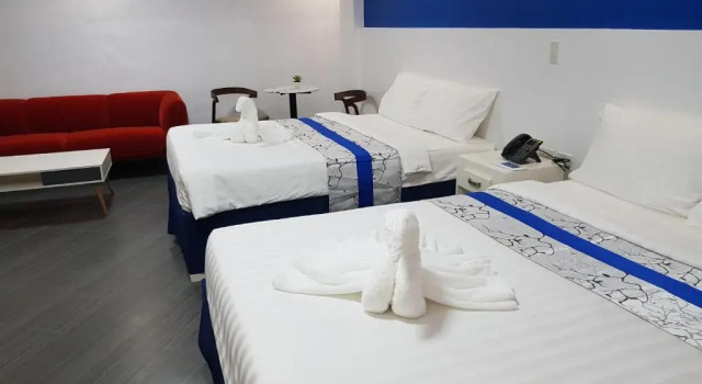 Полулюкс Santiago Cove Hotel and Restaurant