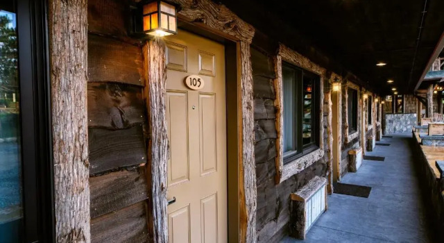 Двухместный номер Deluxe Adirondack Spruce Lodge