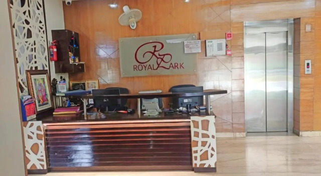 Royal Park - Hotels & Resorts, Забронировать Отель Индирапурам штат Уттар-Прадеш