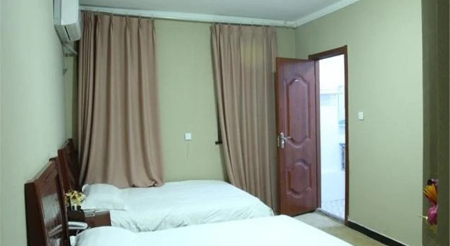 Chengde Fuyuyuan Inn, Book Hotel Hoteller i Chengde med parkering, Parkering