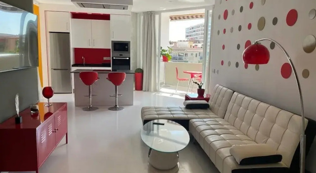 LAHOLA Glam Suites, Забронировать Отель Отели и гостиницы Торремолинос, рядом с Пляж Ла-Кариуэла, Отель