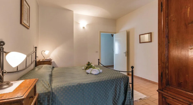 Monica, Varaa Hotelli Assisi Umbria