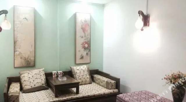 丽江古城御府庭院客栈, Забронировать Отель Лицзян Юньнань, рядом с Улица Сквер-стрит Древнего города Даянь
