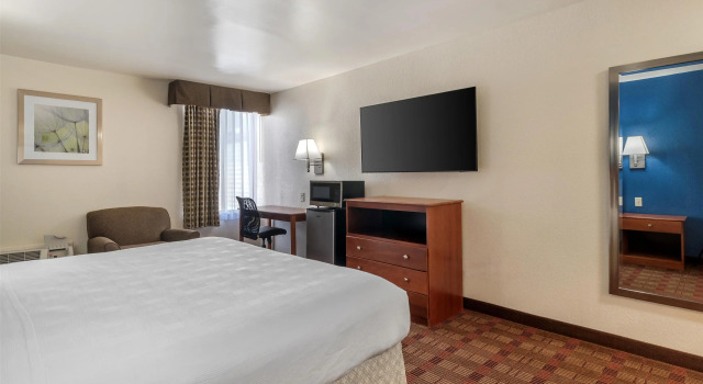 Двухместный номер Standard SureStay Hotel by Best Western East Brunswick