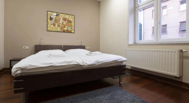 Megi Smiles, Prenota Hotel Zagabria Croazia