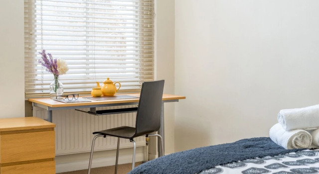 JOIVY Charming 1 Bed Flat, Sleeps 4