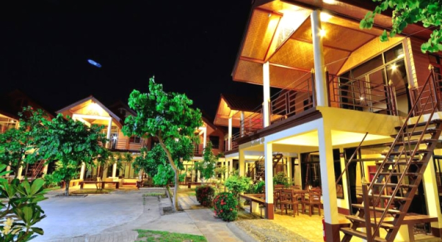 Полулюкс Avila Resort
