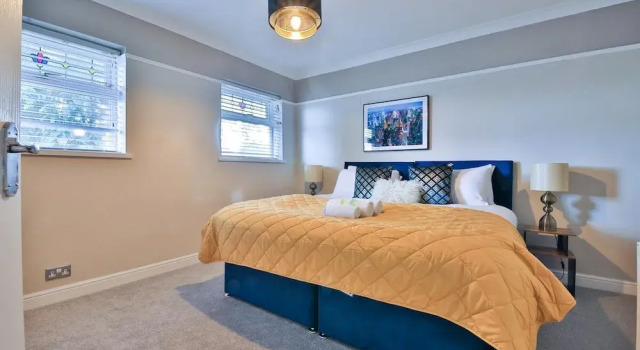 Spacious 3 Bed Home With Pool Table