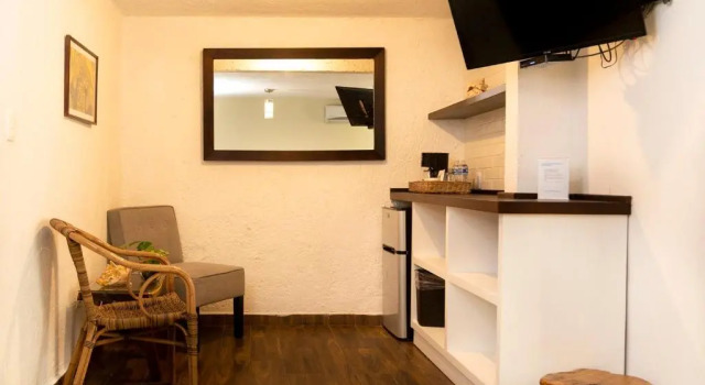 Четырёхместный номер Standard Цокольный этаж Hotel Amar Inn