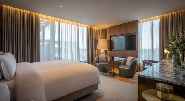 Люкс Presidential с балконом Radisson Blu Royal Hotel Dublin