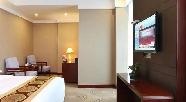 Kingdom Hotel, Rezerwuj Hotel Hotele w Mawei z parkingiem, Parking
